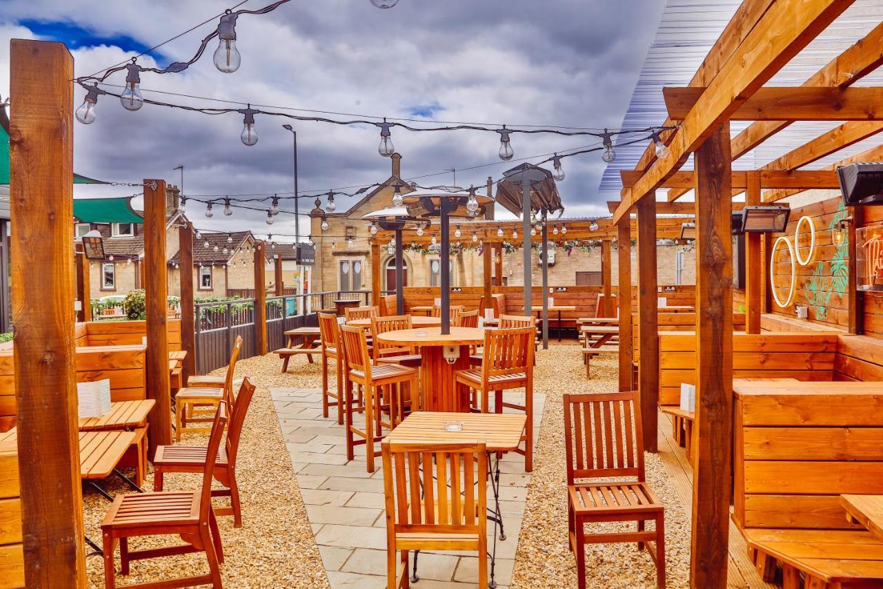 The Coachman Hotel Kilsyth Exterior photo